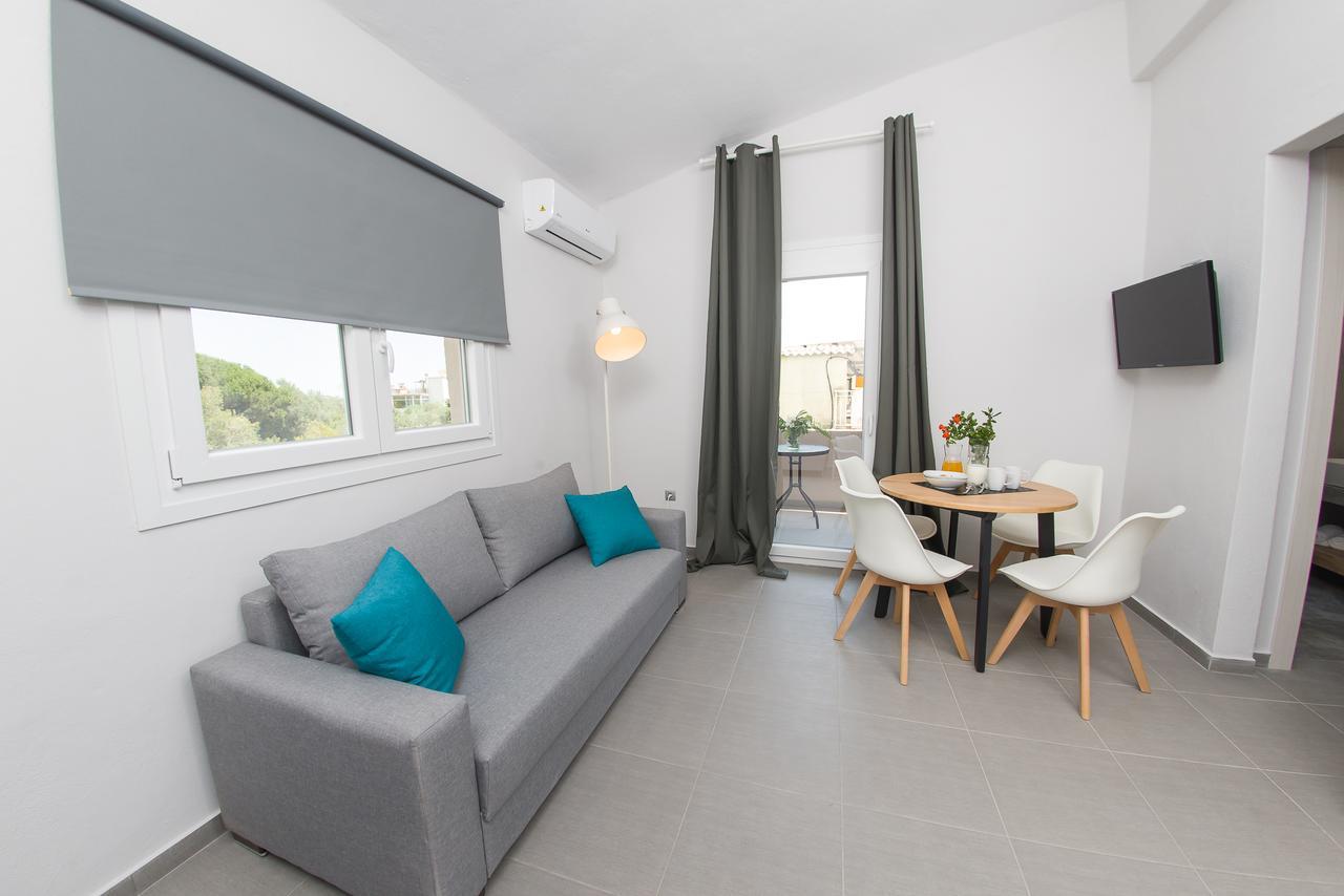 Palio Grey Apartments PalaiónTsiflíkion Exteriör bild